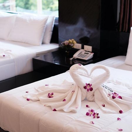 Rest@Ratchada Hotel Bangkok Exterior foto