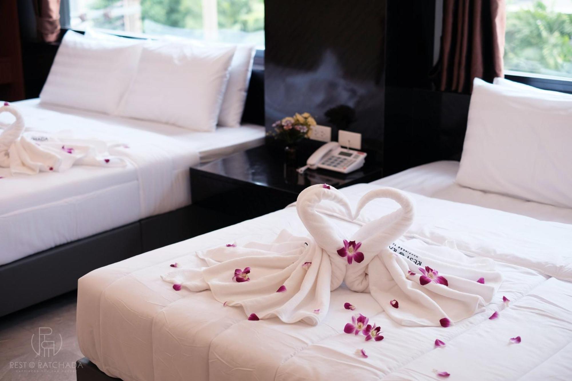 Rest@Ratchada Hotel Bangkok Exterior foto